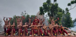 Các nghệ sĩ múa “vượt nắng, thắng mưa” để làm phim điện ảnh về ngành